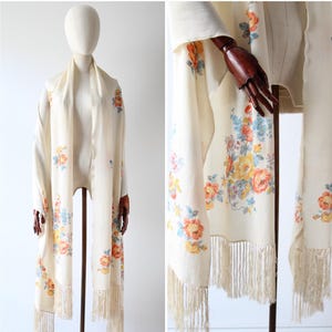 Vintage 1920&#39;s cream silk floral fringed shawl original Art deco wild flower silk fringed shawl flapper fashion roaring twenties silk shawl