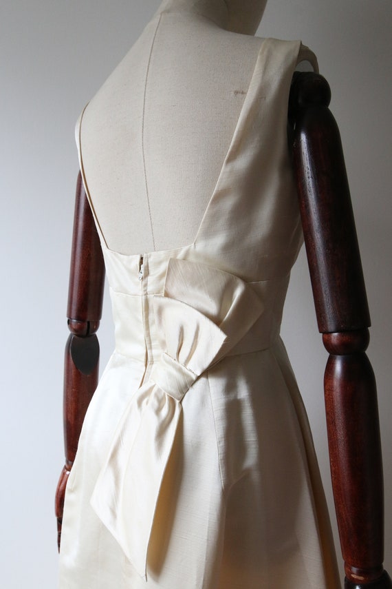 Vintage 1960's Cream Silk evening gown vintage 19… - image 10