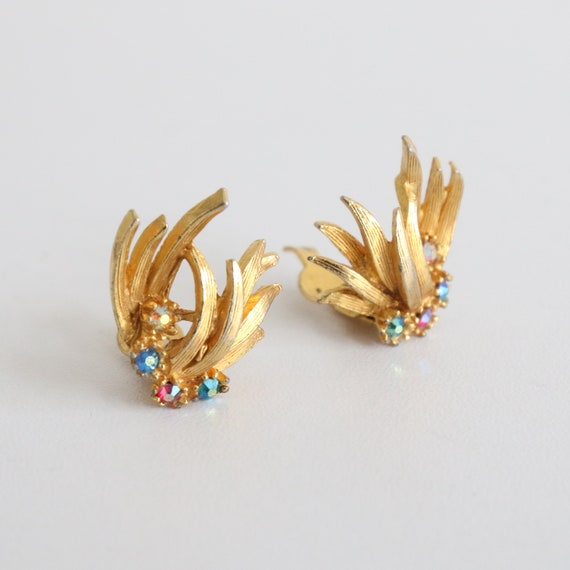 Vintage 1950's gold & rhinestone clip on earrings… - image 2