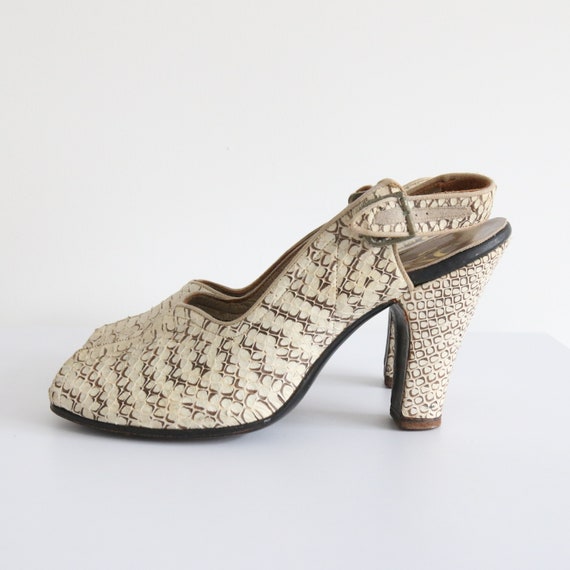 Vintage 1940's leather peep toe heels UK 4 EU 37 … - image 4