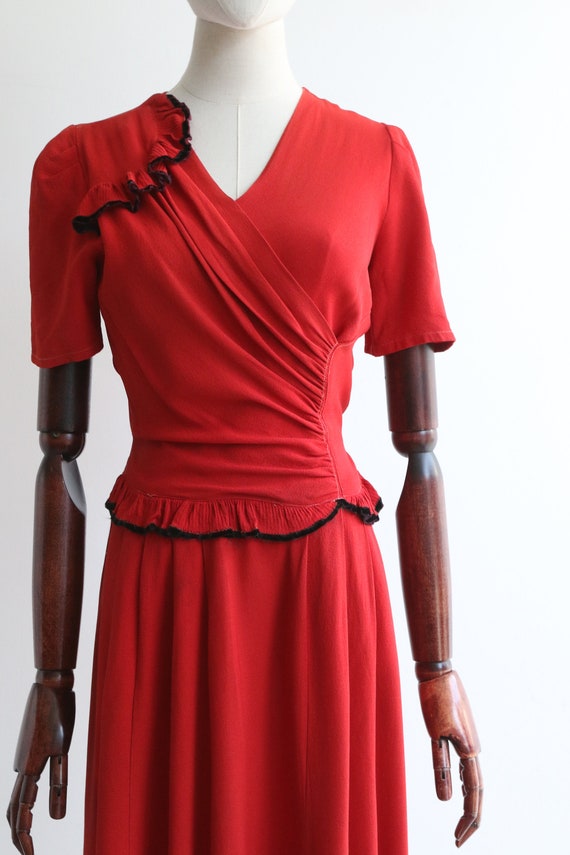 Vintage 1940's red crepe & black velvet trim dres… - image 4