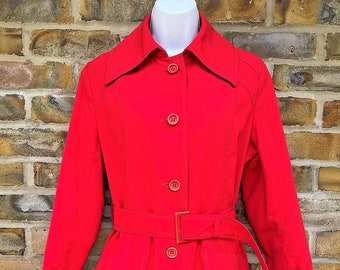 vintage 1970's « Quelrayn » Very Retro rouge vif taillé trench style, Taille UK 8/10