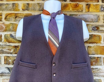 Vintage circa 1990's Tailored classic styled pure wool 4 pocket grey Waistcoat/Vest, Size UK 46"