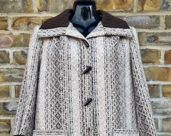 Vintage 1970er Jahre "SnugKoat" Retro Wollmischung gemusterte klassische Strickjacke, Größe UK 44"