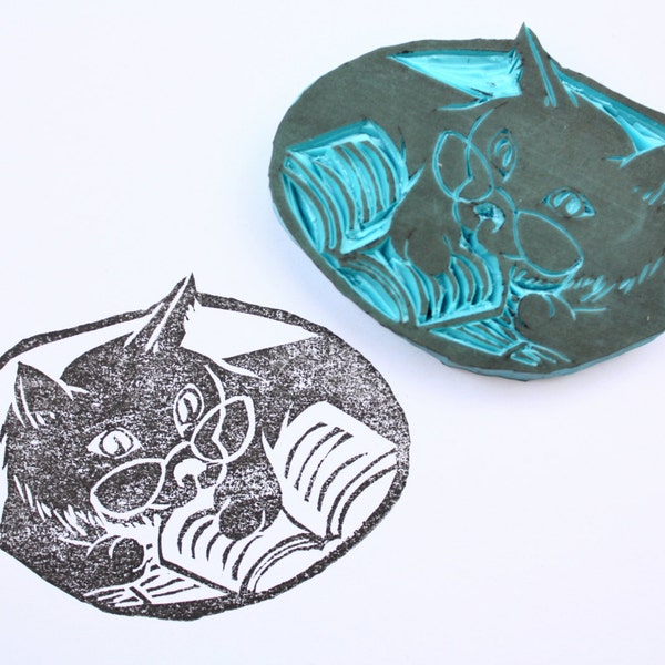 Hand carved reading cat stamp/ Lesendes Kätzchen Stempel/ home library stamp