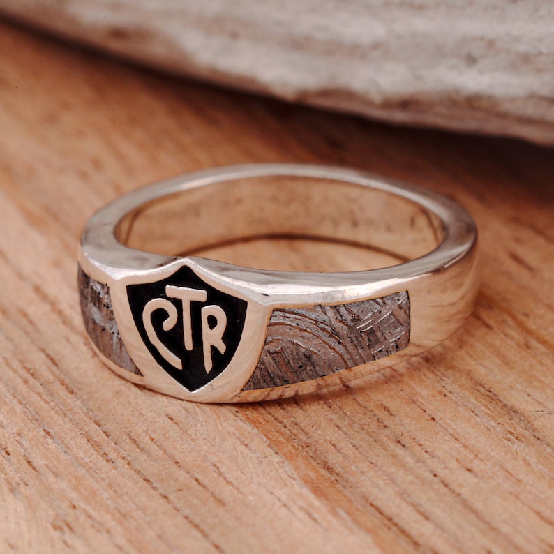 Silver or Gold CTR Ring With Etched Muonionalusta Meteorite Accents ...