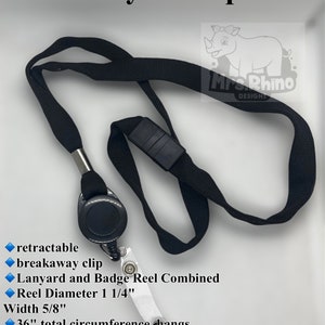 Pu&ograve; includere: Clip per cordino nero con rotolo retrattile. Il cordino ha una clip staccabile e una circonferenza di 91,4 cm. Il diametro del rotolo &egrave; di 3,2 cm e la larghezza &egrave; di 1,6 cm. Il testo sull'immagine dice "Lanyard clip".