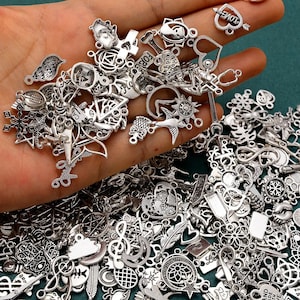 Bulk Wholesale 100pcs/lot Mix Assorted Style Silver Plated Silver Metal Charms for DIY Bracelet Necklace Earrings Jewelry Making