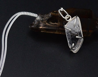 Men raw Quartz Necklace/ Crystal Quartz silver Necklace/ Crystal Point Pendant/ Man Clear Quartz Pendant