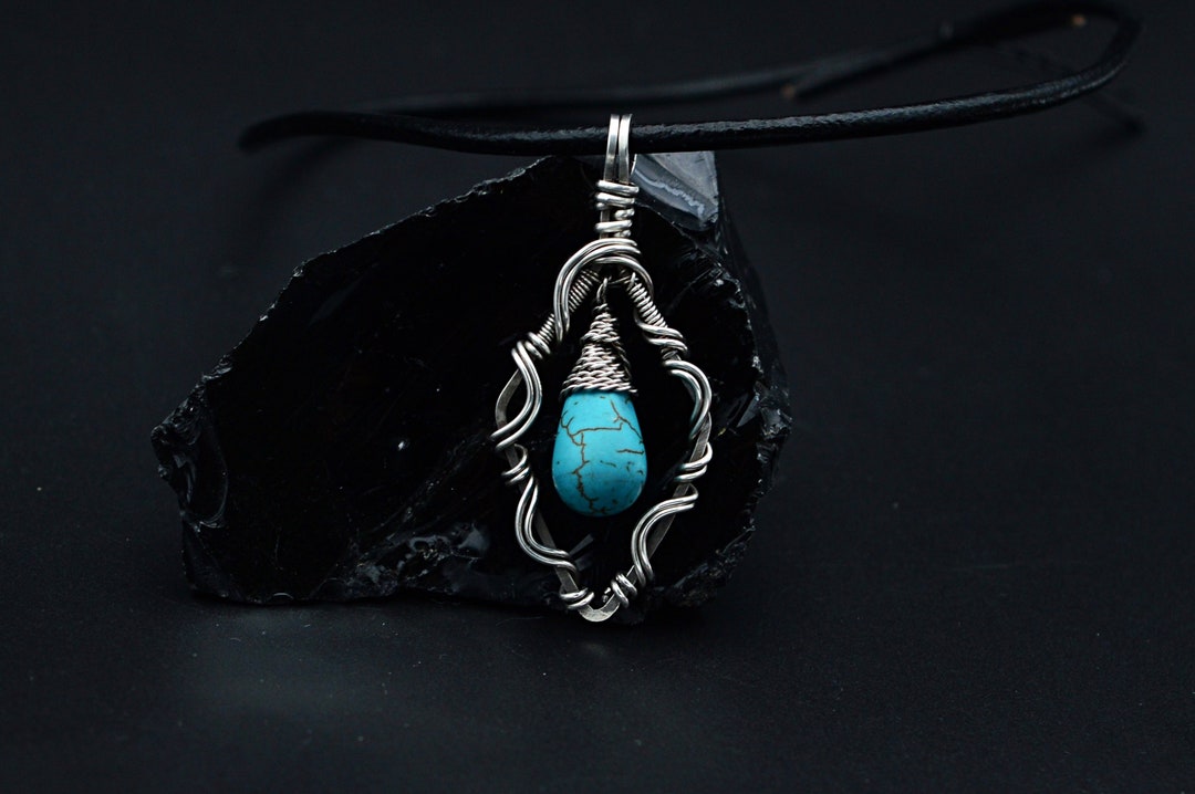 Pendentif En Argent Avec Pierre Howlite - Style Naturel Et élégant, Bijou Occasion
