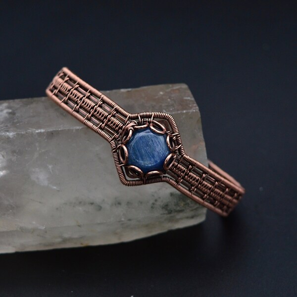 Bracelet Cyanite Homme Fait Main en cuivre / Cadeau pour Homme/ Kyanite Bracelet for Men/ Copper Cuff Bracelet