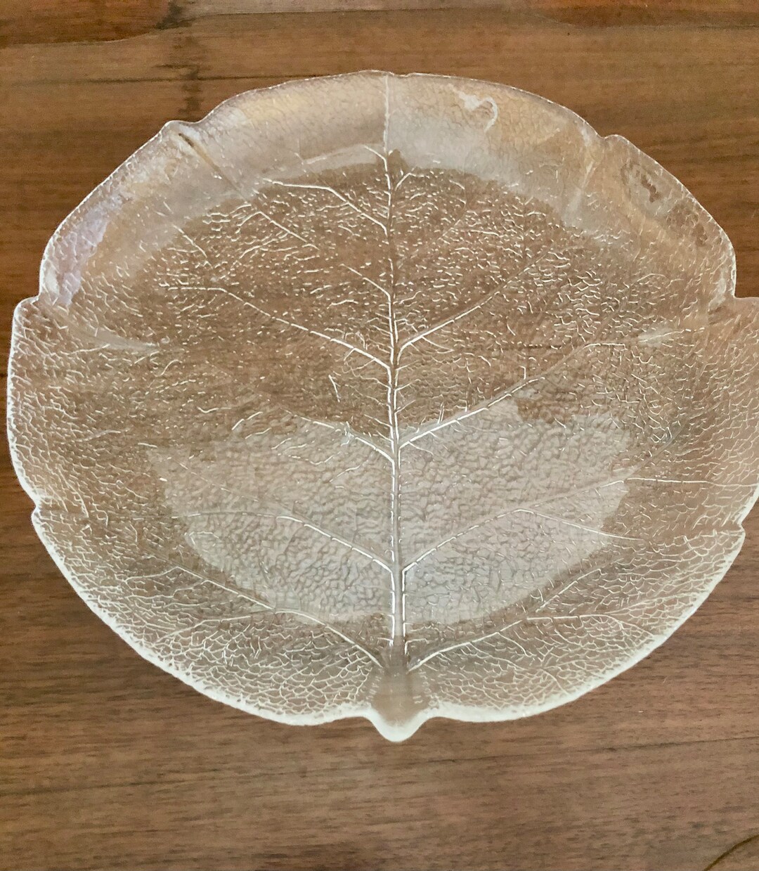 Set 4 Luncheon Plates Arcoroc Aspen Leaf Clear Pressed Glass
