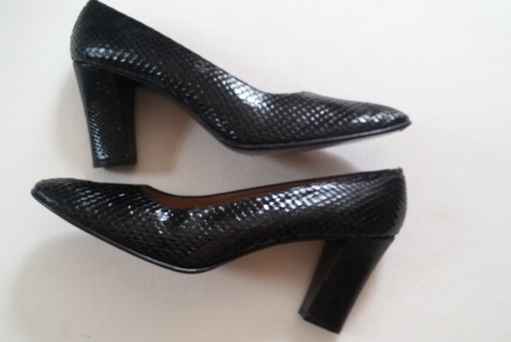 black court shoes 3 inch heel