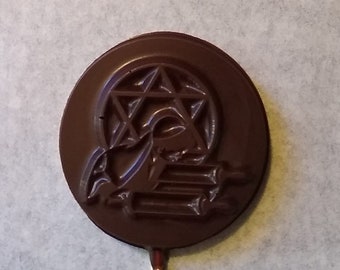 Bar Mitzvah and Bat Mitzvah Chocolate Lollipops. Please don't order if the temperature you are shipping to exceeds 65 degrees.