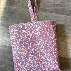 Pink daisy car trash can