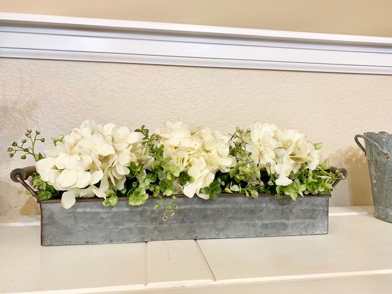 Living Room Decor Galvanized Planter Tray With Flowers And