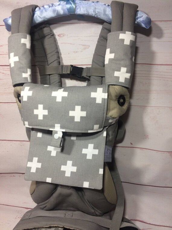 Teething pads drool bib navy swiss cross Ergo 360 Manduca Lillebaby