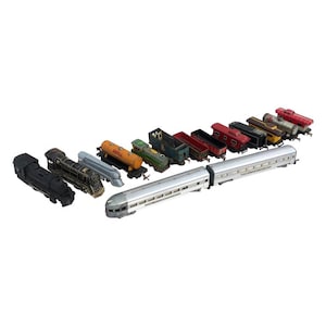 Collection of 15 Vintage  Trains