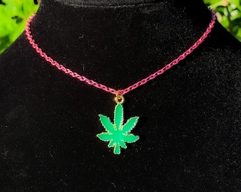 Mary Jane choker - roze roestvrijstalen ketting en bedel - verstelbare lengte - handgemaakt