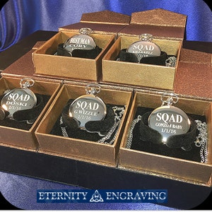 5 Groomsman engraved pocket watches - Personalized watch in gift box - Custom gift -Wedding gifts for him - vintage style - Mens gift set