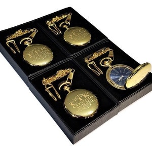 4 Groomsmen Taschenuhren mit Gravur - Vintage personalisierte Uhr in Geschenkbox - Blaues Zifferblatt mit römischen Ziffern - Seine und ihre Geschenke - Boxset