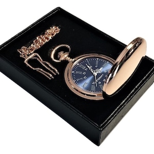 Gepersonaliseerde zakhorloge - zakhorloge met gegraveerde blauwe Romeinse cijfers - gepersonaliseerd zakhorloge in geschenkverpakking - cadeau bruidsjonker - herenhorloge