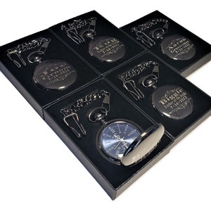 5 Taschenuhren mit Gravur - Blaue römische Ziffern - Geschenk für Ihn - Personalisierte Uhr in Geschenkbox - Trauzeugegeschenk - Herrenuhr