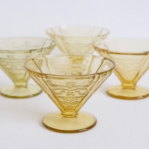 1930s Federal Glass &#39;Madrid Amber&#39; yellow glass cone shaped footed sherbets, set of four