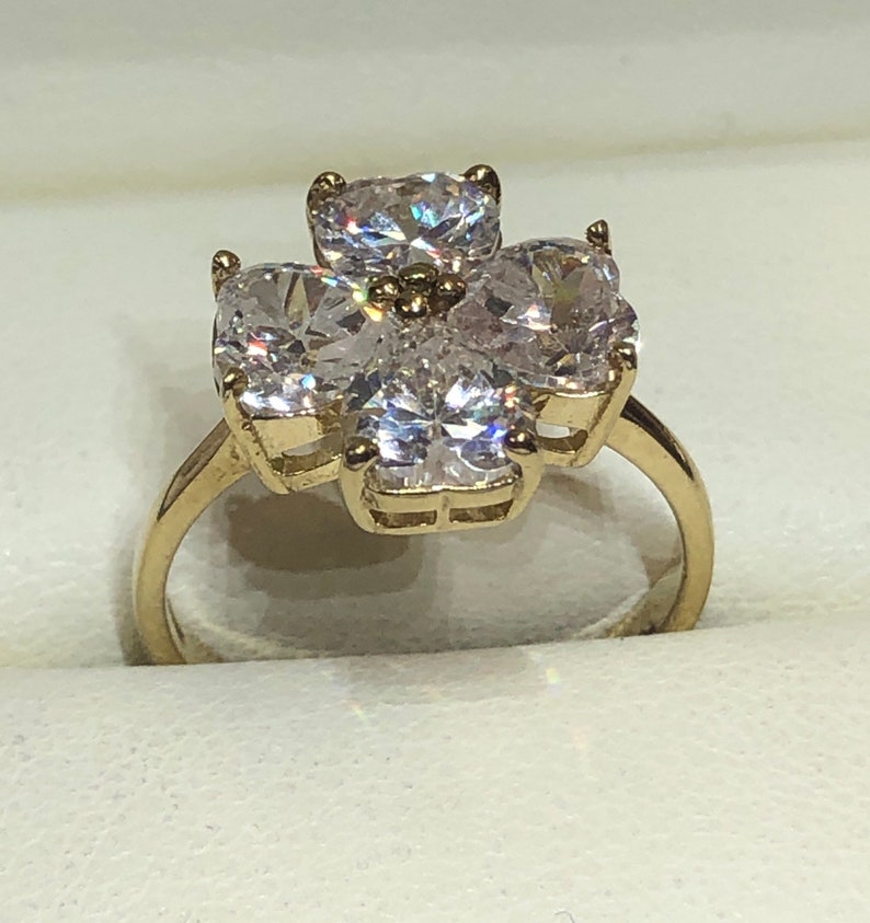 9ct Yellow Gold Ring Cubic Zirconia 1/2 ET Ring Gift Boxed 9ct Yellow Gold Ring Cubic Zirconia 1/2 ET Ring Gift Boxed