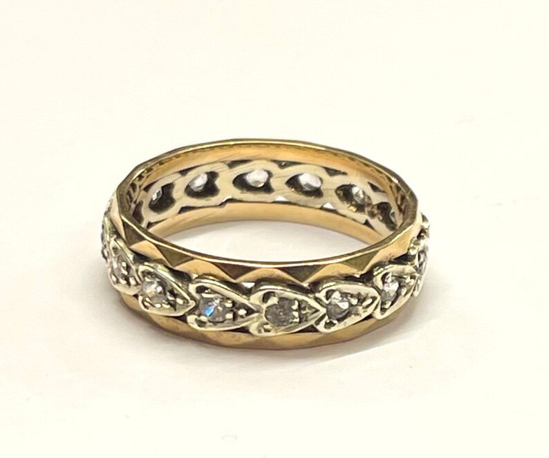 9ct Yellow Gold Ring Cubic Zirconia 1/2 ET Ring Gift Boxed 9ct Yellow Gold Ring Cubic Zirconia 1/2 ET Ring Gift Boxed