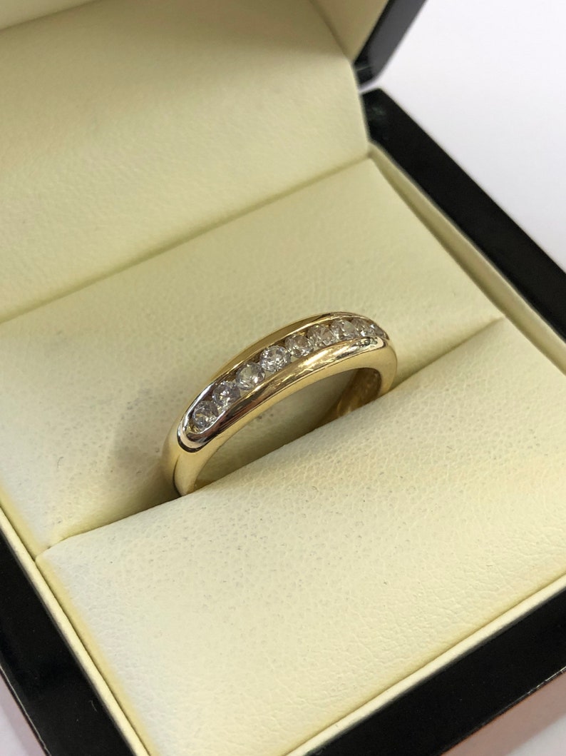 9ct Yellow Gold Ring  Cubic Zirconia 1/2 ET  Ring Gift Boxed 