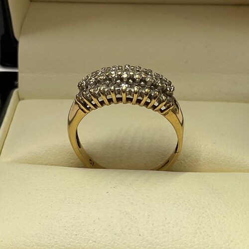 9ct Yellow Gold Diamond shops Cluster Ring Size L