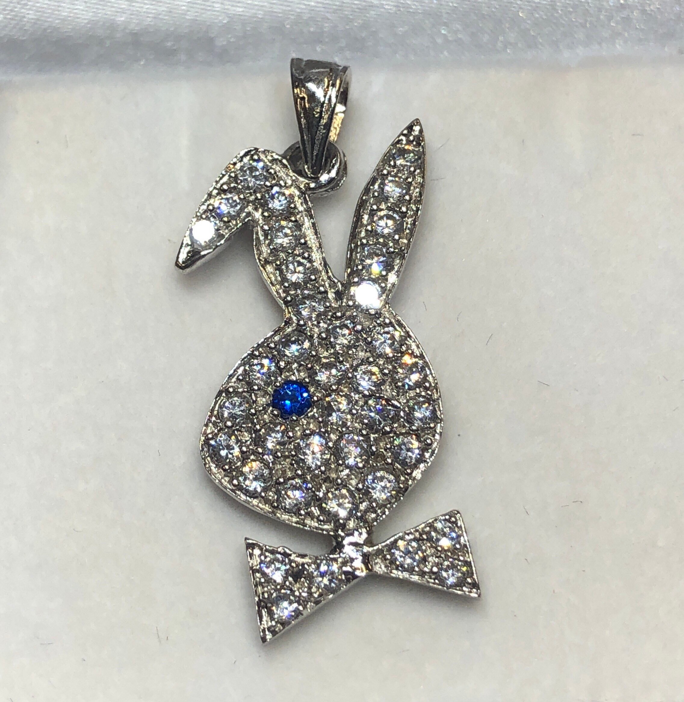 9ct White Gold Cubic Zirconia Playboy Bunny Pendant Etsy Canada