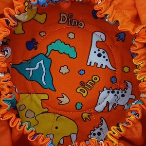 Cartoon dinosaurussen dobbelstenen tas groot voor 12 of meer sets Dice gremlin cadeau. Dungeons and Dragons DnD TTRPG oranje 105