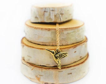 Hummingbird Necklace, Bird Charm Pendant with Gold filled Chain, Dainty Jewelry for Daugther, Gold Layering Necklace for Women, Gift for Her