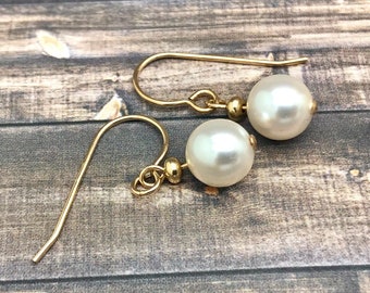 Simple Pearl Drop Earrings for Women, Elegant Earrings for Bridesmaids, Minimalist Pearl Jewelry for Mother, June Birthstone, Short Earrings