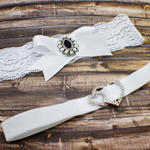 Wedding Bride Lace Garter Set with Sparkling Rhinestones, Garters Set for Wedding, Bridal Garter For Bride, Velvet Toss Garter with Heart