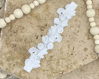 SIZE 0-6 Months | All White Baby Flower Headbands |  Flowers & Lace | Baby - Toddler
