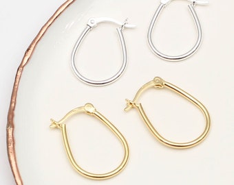 Gold or Silver Oval Hoop Earrings