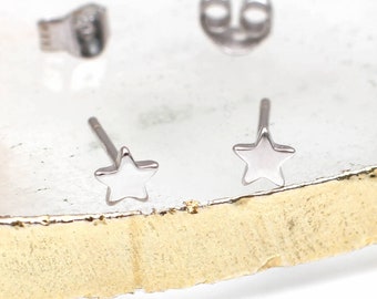 Versilberte oder vergoldete kleine Stern Ohrstecker