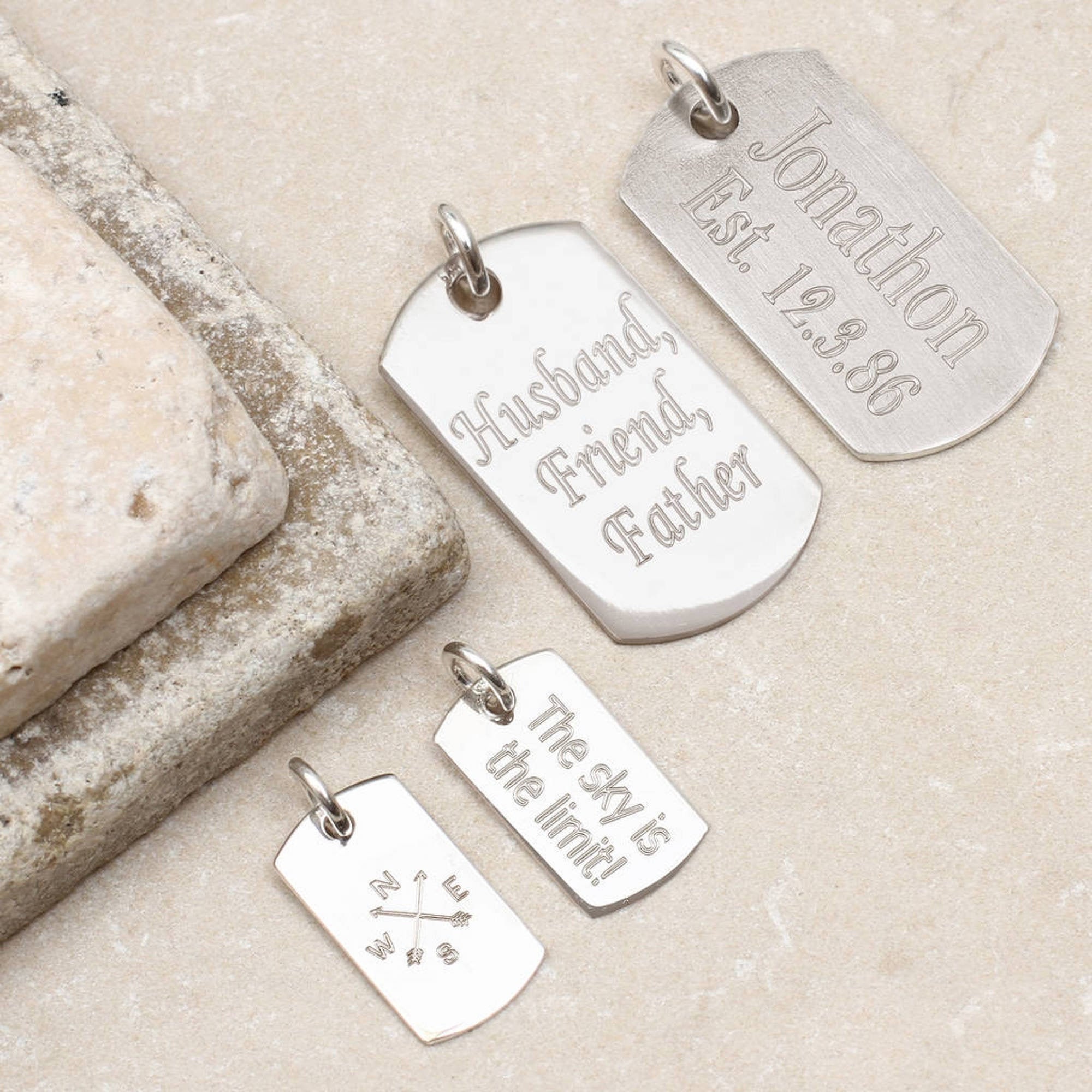 Ciondolo con nome personalizzato in moissanite VVS