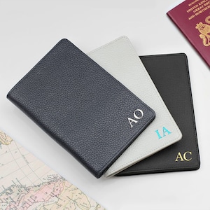 Gepersonaliseerde leren paspoorthouder • Reisaccessoires •