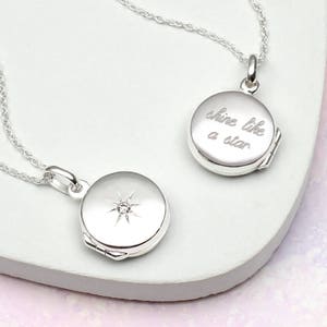 Médaillon disque personnalisé serti d&#39;étoiles en argent • Collier photo •