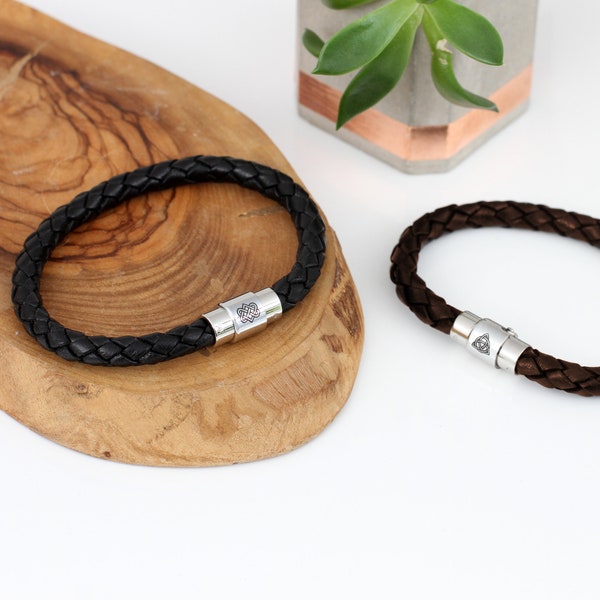 Pulsera de cuero con nudo de amor celta para hombre