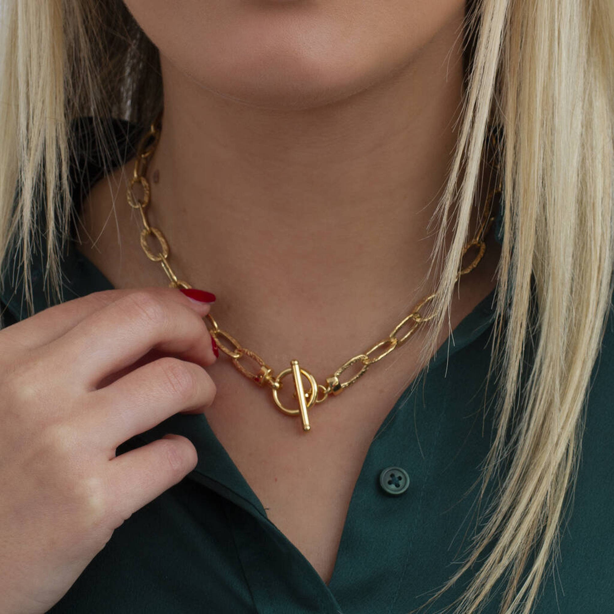 Oval Link Chain Necklace with Pavé Diamond Toggle Clasp – www.igorman.com