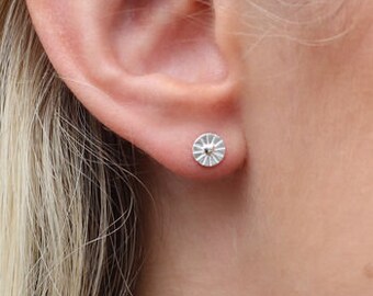 Gold or Silver 'love Shines' Earrings - Etsy