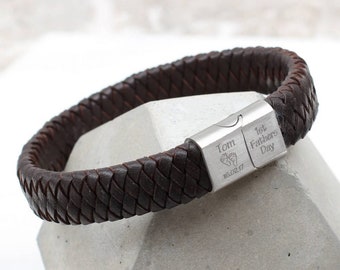 Braccialetto personalizzato da uomo – Pelle intrecciata nera con perline con nome personalizzato • Braccialetto per papà per bambini • Regalo per la festa del papà • Fidanzato/marito - Italia
