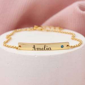 Personligt doparmband med 18 karat guldplätering och födelsesten för barn • Armband för barns ID • Doppresent • Doppresent
