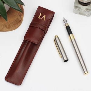 Personalised leather pen holder and pen image 1