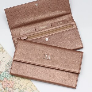 Porte-documents de voyage recyclé monogrammé en cuir de luxe